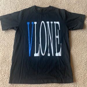 Vlone shirt ( Size L )